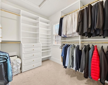 9860 Palace Green Way - Photo Thumbnail 34