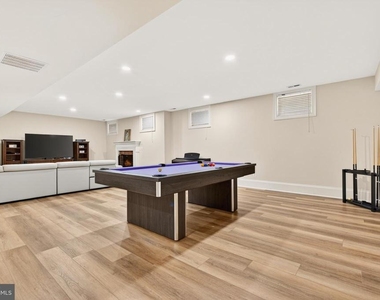 9860 Palace Green Way - Photo Thumbnail 47