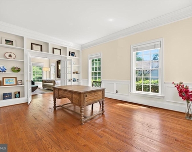 9860 Palace Green Way - Photo Thumbnail 9
