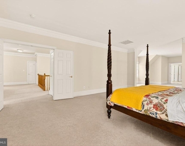 9860 Palace Green Way - Photo Thumbnail 27