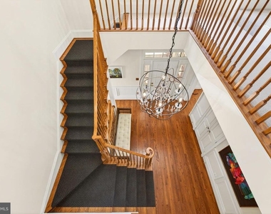 9860 Palace Green Way - Photo Thumbnail 25