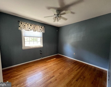 8407 W Boulevard Drive - Photo Thumbnail 11