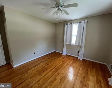 8407 W Boulevard Drive - Photo Thumbnail 10