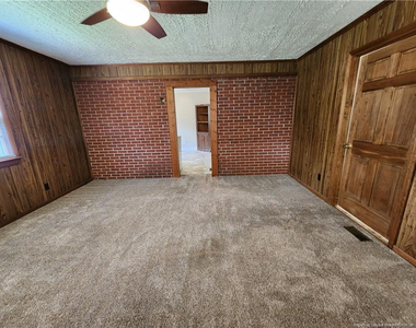 400 Roxie Avenue - Photo Thumbnail 19
