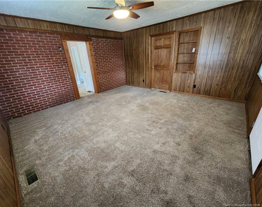 400 Roxie Avenue - Photo Thumbnail 17