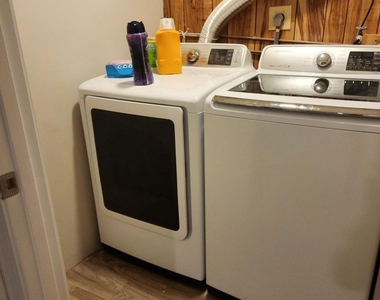 9016 Okeith Court - Photo Thumbnail 6