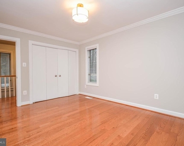 9108 Weant Drive - Photo Thumbnail 21