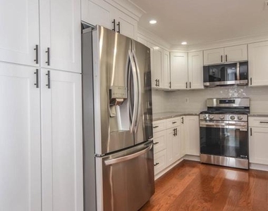 9108 Weant Drive - Photo Thumbnail 13