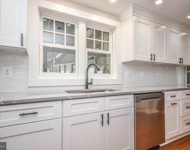 9108 Weant Drive - Photo Thumbnail 14