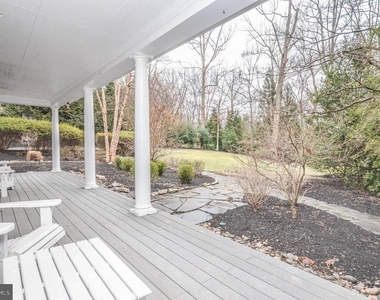 9108 Weant Drive - Photo Thumbnail 3