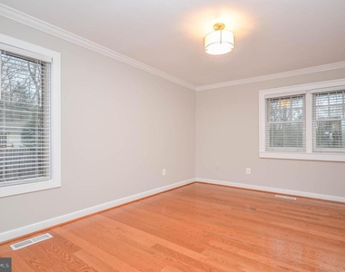 9108 Weant Drive - Photo Thumbnail 20
