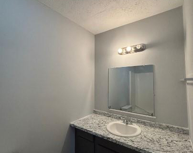 5713 Aftonshire Drive - Photo Thumbnail 15