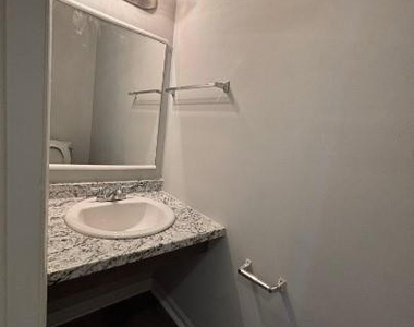 5713 Aftonshire Drive - Photo Thumbnail 8