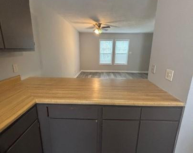 5713 Aftonshire Drive - Photo Thumbnail 5