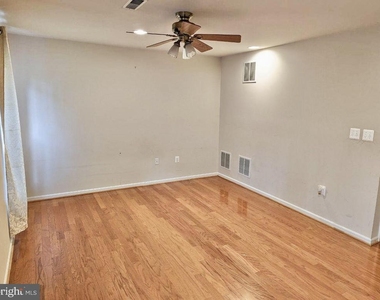 6984 Cromarty Drive - Photo Thumbnail 12