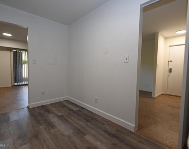 4404 Island Place - Photo Thumbnail 5