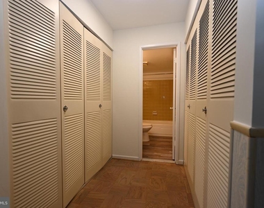 4404 Island Place - Photo Thumbnail 8