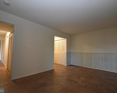 4404 Island Place - Photo Thumbnail 7