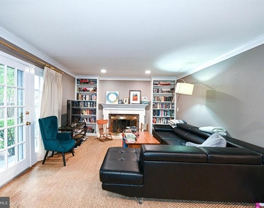 7377 Montcalm Drive - Photo Thumbnail 10