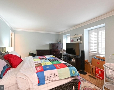 7377 Montcalm Drive - Photo Thumbnail 14