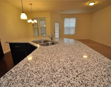 643 Briarcliff Street - Photo Thumbnail 13