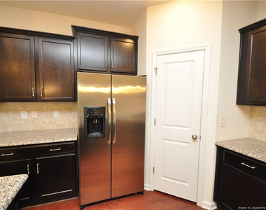 643 Briarcliff Street - Photo Thumbnail 8