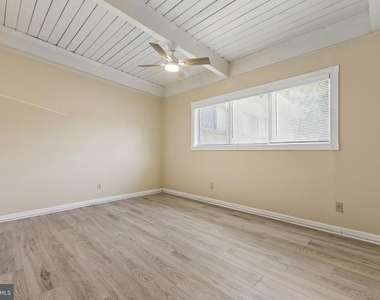 4901 Americana Drive - Photo Thumbnail 18