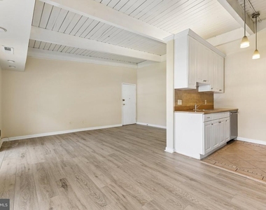 4901 Americana Drive - Photo Thumbnail 13