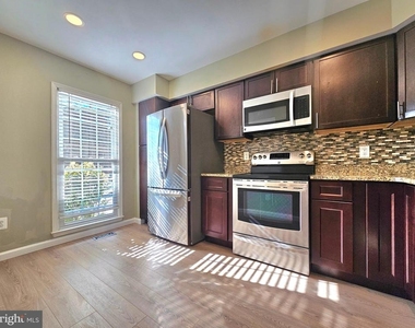 7664 Northern Oaks Court - Photo Thumbnail 2