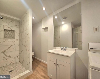 7664 Northern Oaks Court - Photo Thumbnail 19