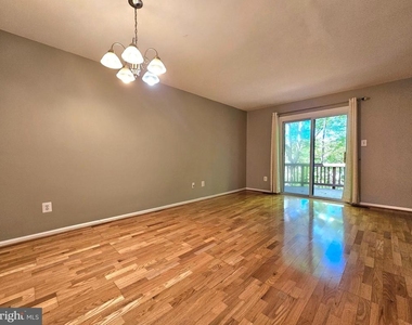 7664 Northern Oaks Court - Photo Thumbnail 7