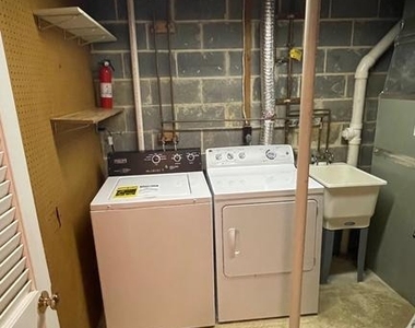 10127 Ebenshire Court - Photo Thumbnail 28