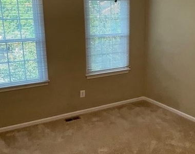 10127 Ebenshire Court - Photo Thumbnail 11