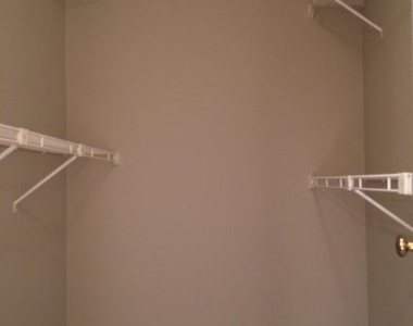 10127 Ebenshire Court - Photo Thumbnail 13