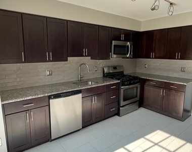 10127 Ebenshire Court - Photo Thumbnail 3