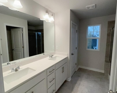 1013 Red Wing Drive - Photo Thumbnail 10
