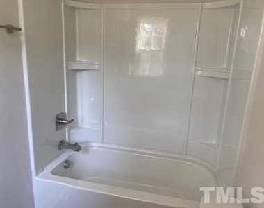 511 Autumn Cure Court - Photo Thumbnail 4