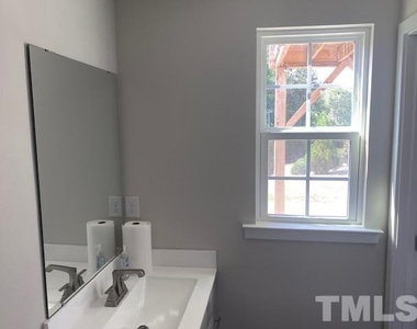 511 Autumn Cure Court - Photo Thumbnail 3