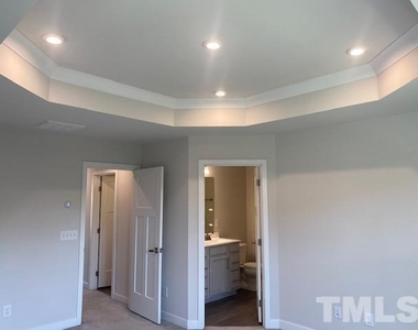 511 Autumn Cure Court - Photo Thumbnail 12