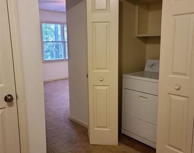 6416 Meadow View Drive - Photo Thumbnail 41