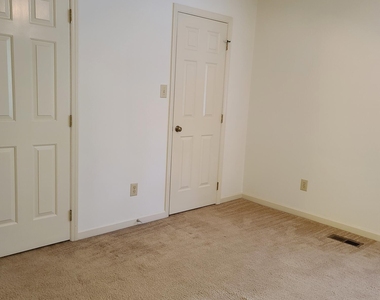 6416 Meadow View Drive - Photo Thumbnail 46