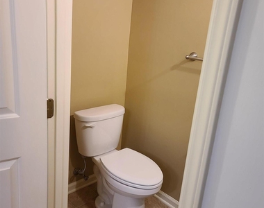 6416 Meadow View Drive - Photo Thumbnail 24