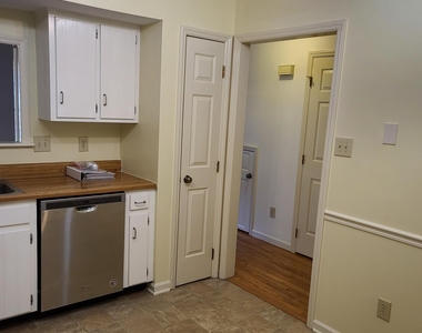 6416 Meadow View Drive - Photo Thumbnail 6