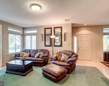 12232 Fort Buffalo Circle - Photo Thumbnail 8