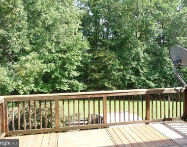 7665 Sheffield Village Lane - Photo Thumbnail 5