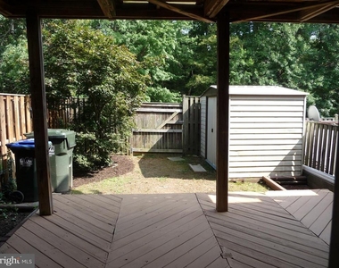 7665 Sheffield Village Lane - Photo Thumbnail 23