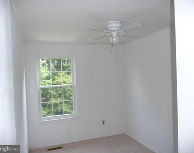 7665 Sheffield Village Lane - Photo Thumbnail 17