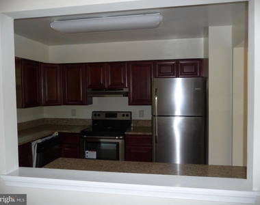 7665 Sheffield Village Lane - Photo Thumbnail 7