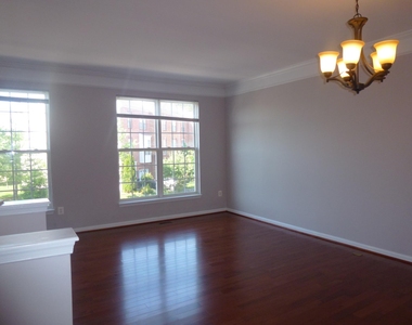 13125 Park Crescent Circle - Photo Thumbnail 7