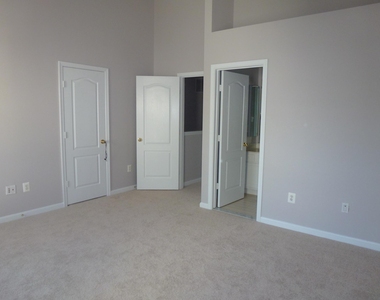 13125 Park Crescent Circle - Photo Thumbnail 11